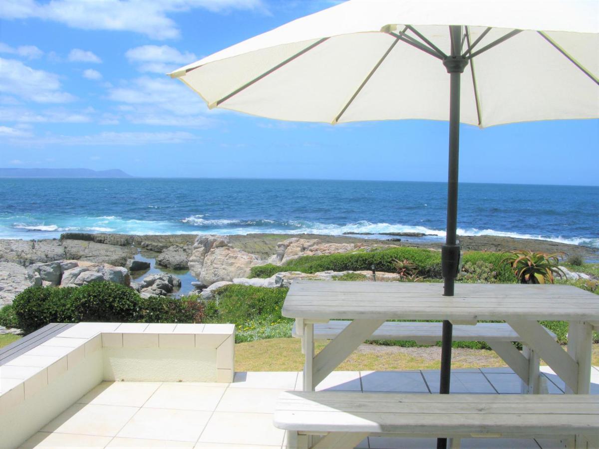 Beachfront House - Hermanus Whale View Villa Exterior photo